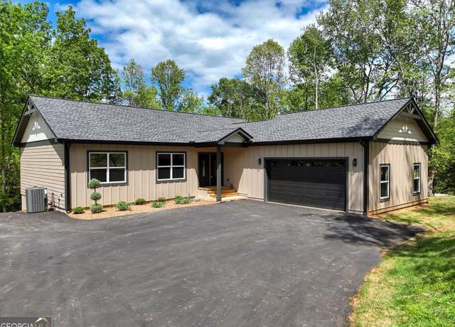 Property at 137 Oxford Trl, Blairsville, GA 30512, 3 beds, 2 baths