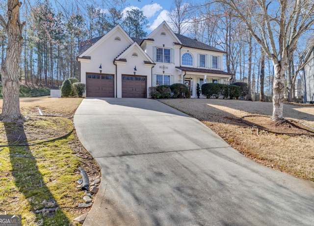 Property at 19 Briar Grv, Newnan, GA 30265, 6 beds, 3 baths