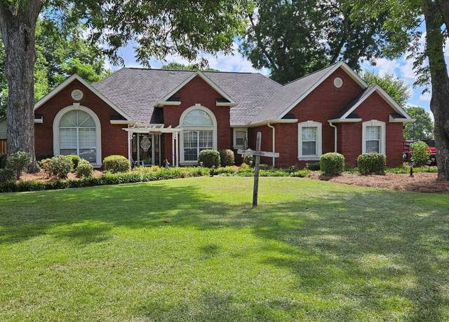 Property at 313 Victoria Cir, Warner Robins, GA 31088, 4 beds, 2 baths