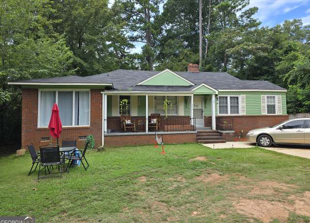 Property at 725 N Greenwood St, Lagrange, GA 30240, 2 beds, 2 baths