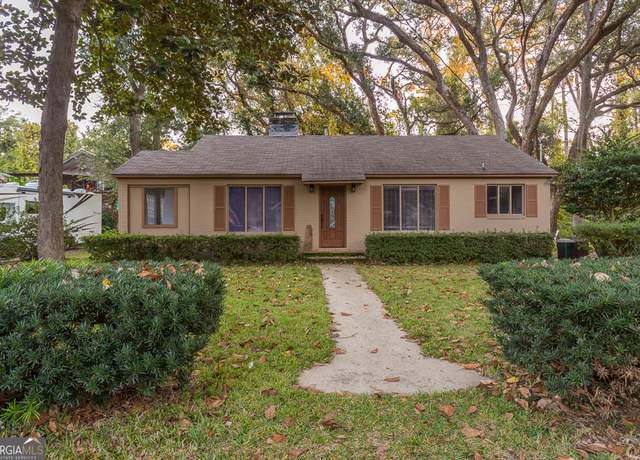 Property at 116 Redfern Dr, St. Simons, GA 31522, 2 beds, 1 bath