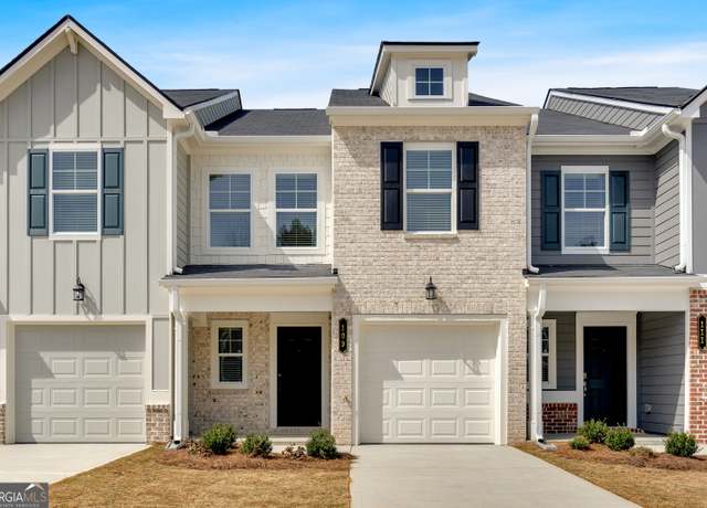 Property at 109 Village Green Dr, Adairsville, GA 30103, 3 beds, 2.5 baths