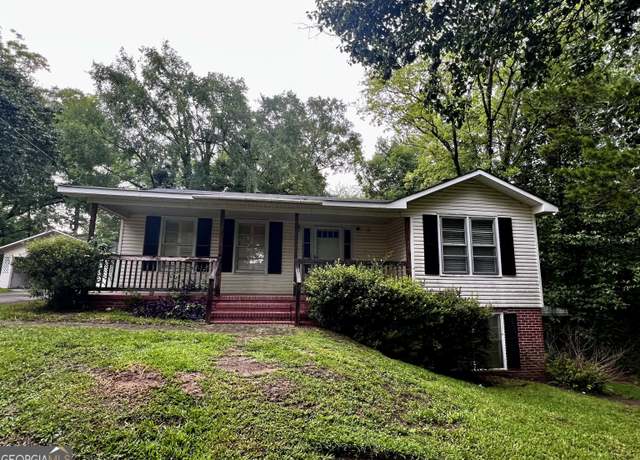 Property at 5115 Wesleyan Cir, Macon, GA 31210, 3 beds, 2 baths