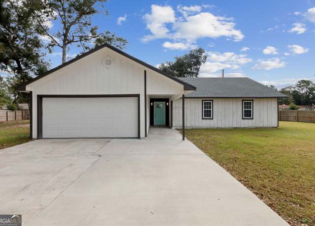 Property at 102 Bellvue Ct, St. Marys, GA 31558, 3 beds, 2 baths