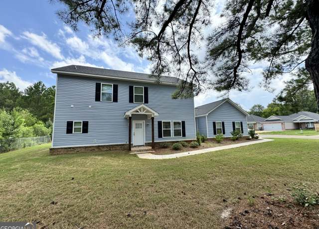 Property at 100 N Sky Dr, Warner Robins, GA 31093, 4 beds, 2.5 baths