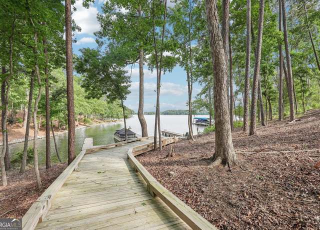 Property at 1170 Broadpoint Dr, Greensboro, GA 30642, 5 beds, 5.5 baths