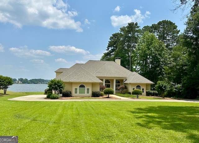 Property at 2743 Edgewater Ct, Jonesboro, GA 30236, 5 beds, 3.5 baths