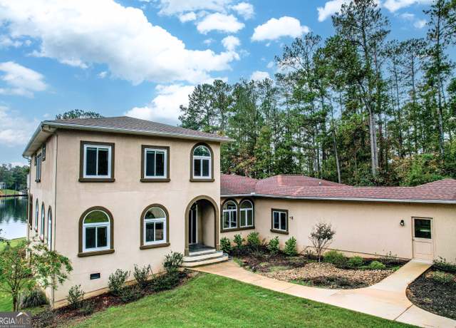 Property at 231 Chicory Rd NE, Milledgeville, GA 31061, 5 beds, 4.5 baths