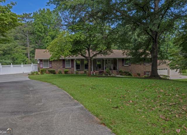 Property at 183 Inman Rd, Fayetteville, GA 30215, 3 beds, 3 baths