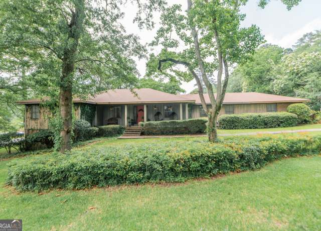 Property at 826 Edward Pl, Macon, GA 31204, 4 beds, 3 baths