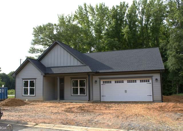 Property at 17 Fairview Sta, Hartwell, GA 30643, 3 beds, 2 baths