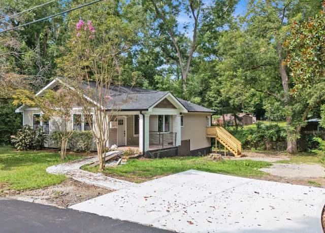 Property at 121 Orchard St, Fairburn, GA 30213, 3 beds, 2 baths