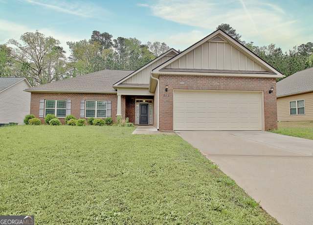 Property at 862 Crescent Ln, Griffin, GA 30224, 4 beds, 2 baths