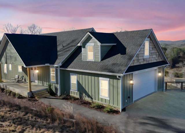 Property at 120 Hogue Way, Blairsville, GA 30512, 4 beds, 3 baths