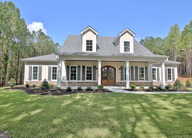Property at 250 Bob Smith Rd, Sharpsburg, GA 30277, 4 beds, 4.5 baths
