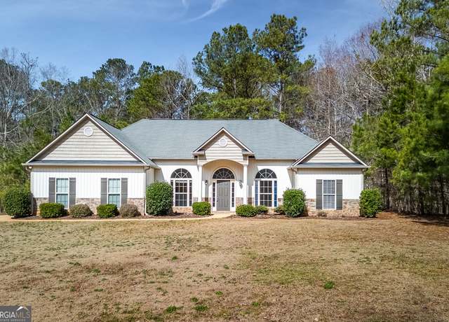 Property at 200 Montrose Way Ct, Lagrange, GA 30240, 4 beds, 2 baths