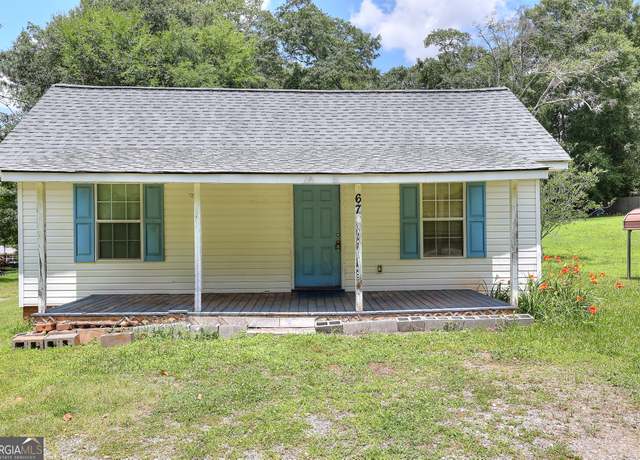 Property at 67 Cotton St, Commerce, GA 30529, 3 beds, 2 baths