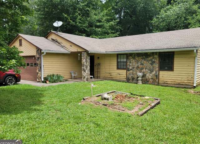 Property at 259 Independence Dr, Jonesboro, GA 30238, 3 beds, 2 baths