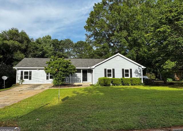 Property at 2204 Liberty Ln SW, Conyers, GA 30094, 3 beds, 2 baths