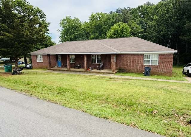 Property at 241 E Ash St, Social Circle, GA 30025, 4 beds, 4 baths