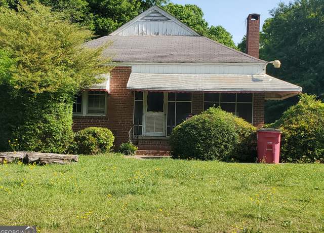 Property at 591 Villa Crest Ave, Macon, GA 31206, 2 beds, 1 bath