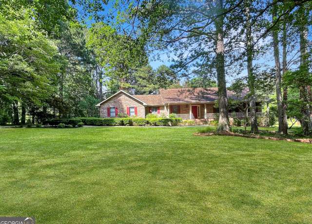 Property at 120 Rolling Brook Trl, Fayetteville, GA 30215, 4 beds, 3 baths