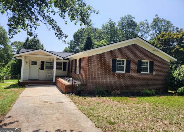 Property at 1710 Ridge St, Griffin, GA 30223, 3 beds, 1.5 baths