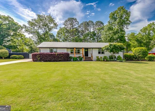 Property at 17 Spring Cir, Watkinsville, GA 30677, 4 beds, 3 baths