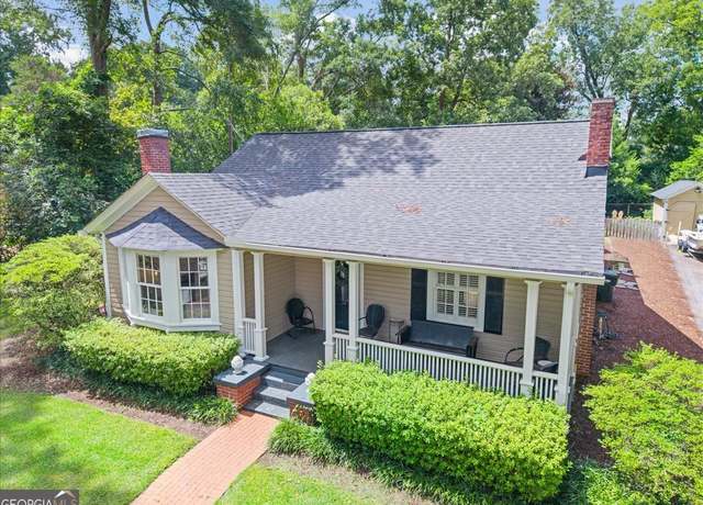 Property at 642 Billups Ave, Madison, GA 30650, 3 beds, 2 baths