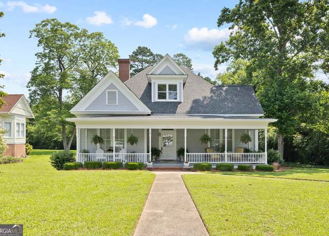 Property at 406 N Madison Ave, Eatonton, GA 31024, 2 beds, 1.5 baths