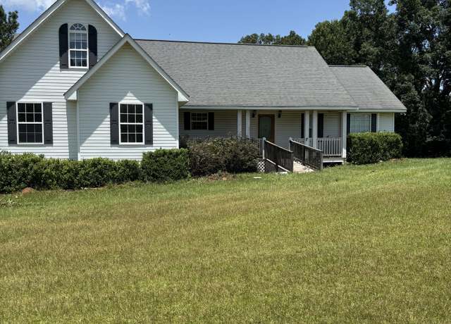Property at 566 Kings Rd SE, Milledgeville, GA 31061, 3 beds, 2 baths