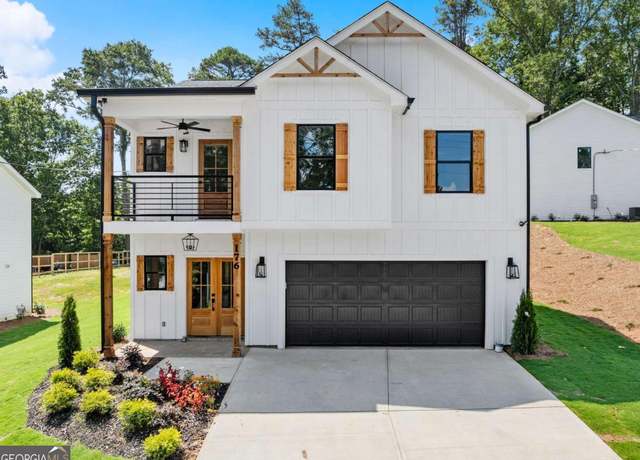 Property at 176 Llewellyn St, Clarkesville, GA 30523, 4 beds, 2.5 baths