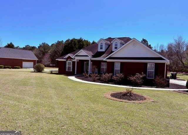 Property at 9002 Oakfield Dr, Statesboro, GA 30461, 4 beds, 2 baths