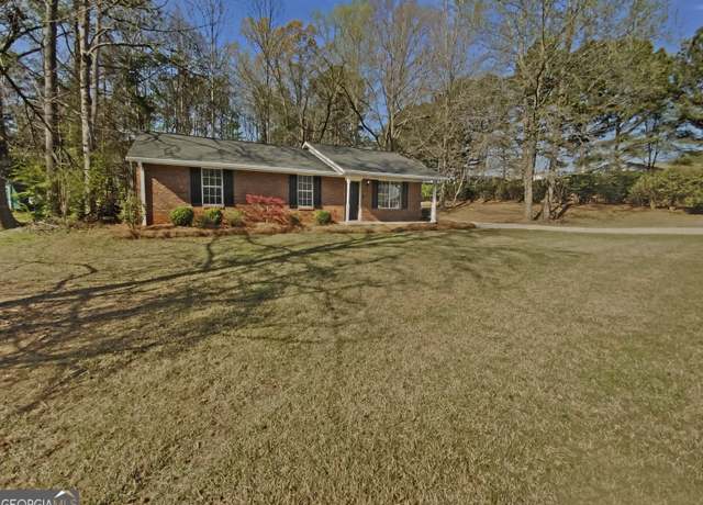 Property at 1 Brookfield Dr, Newnan, GA 30265, 3 beds, 1 bath