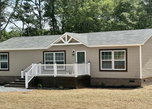 Property at 2093 Double Bridge Rd, Demorest, GA 30535, 3 beds, 2 baths