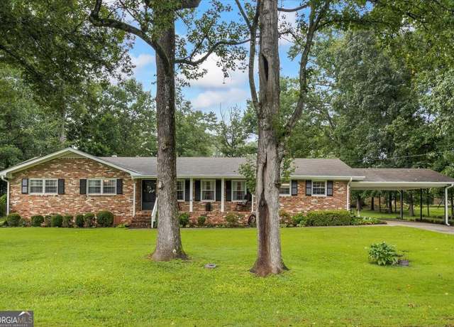 Property at 1368 White Oak St SE, Conyers, GA 30013, 3 beds, 2 baths