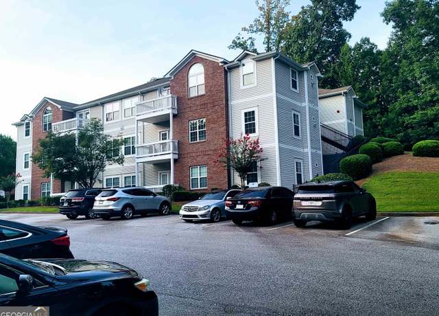 Property at 1392 Orchard Park Dr, Stone Mountain, GA 30083, 2 beds, 2 baths