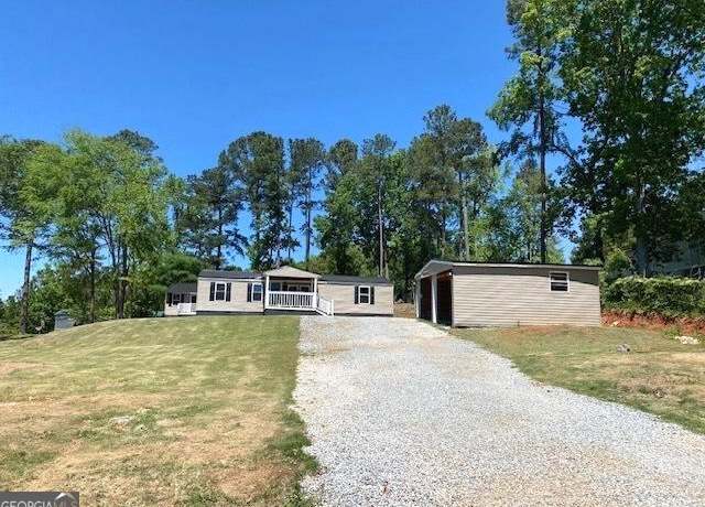 Property at 132 SW Ramona Dr SW, Milledgeville, GA 31061, 4 beds, 3 baths