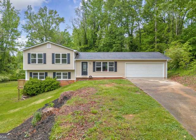 Property at 442 Cedar Ln, Toccoa, GA 30577, 4 beds, 2 baths