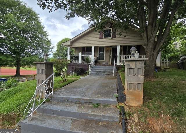 Property at 212 Little St SE, Atlanta, GA 30315, 3 beds, 2 baths