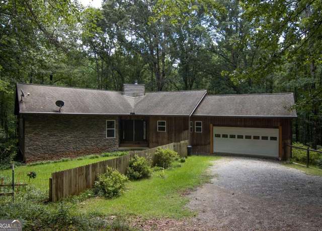 Property at 470 Clara Dr, Whitesburg, GA 30185, 4 beds, 3.5 baths