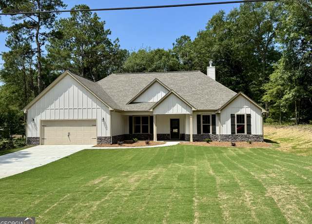Property at 133 Country World Dr, Macon, GA 31211, 4 beds, 2 baths
