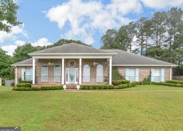 Property at 251 Hathersage Dr, Kathleen, GA 31047, 4 beds, 3 baths