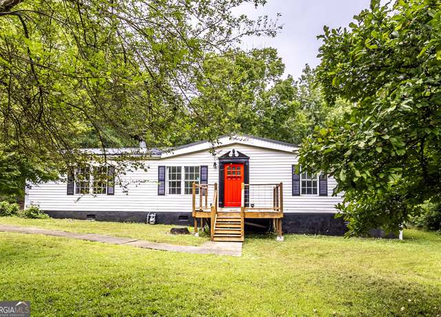 Property at 119 Banks Rd, Griffin, GA 30223, 3 beds, 2 baths