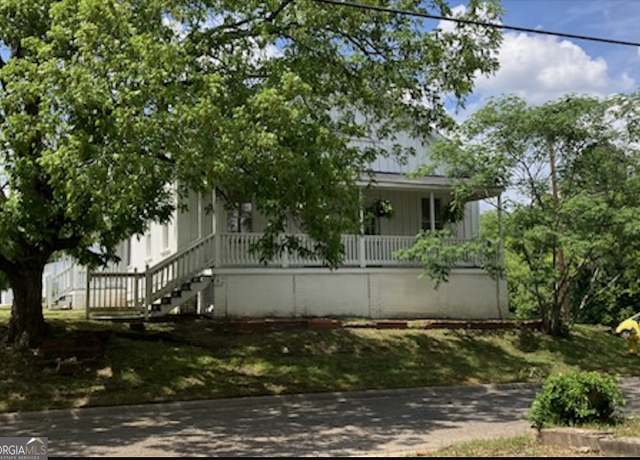 Property at 392 Taylor Ave, Macon, GA 31217, 3 beds, 2 baths