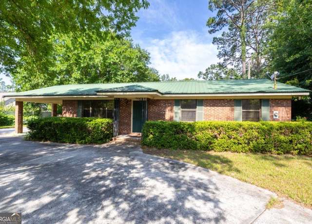 Property at 274 S Anita St, Waycross, GA 31503, 3 beds, 2 baths