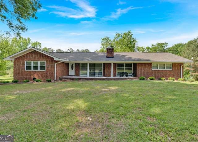 Property at 107 Lakeview Dr, Bremen, GA 30110, 3 beds, 2 baths