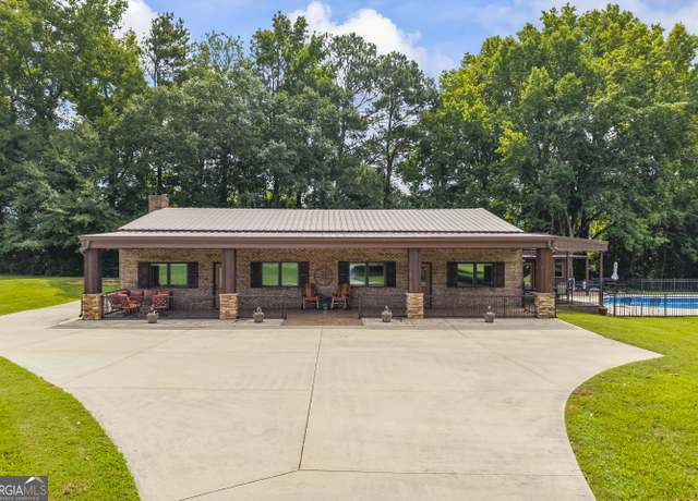 Property at 257 Wallie Rd, Molena, GA 30258, 2 beds, 1.5 baths