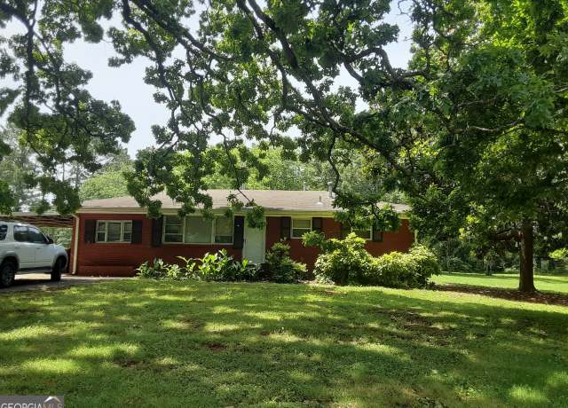Property at 856 New Hope Rd, Fayetteville, GA 30214, 3 beds, 1 bath