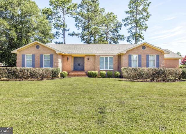 Property at 220 Beverly Rd, Fort Valley, GA 31030, 3 beds, 3 baths